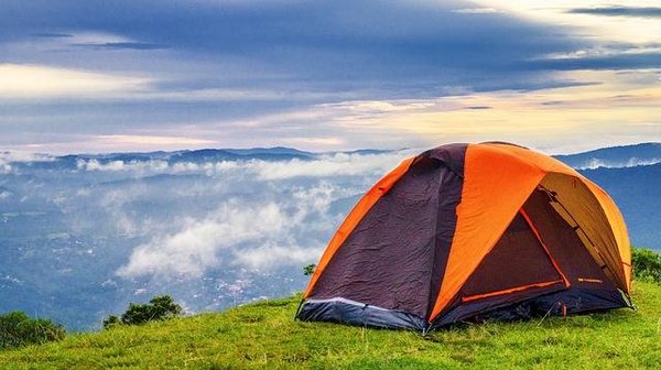 Le Guide Ultime du Camping Écotourisme : Camper en Harmonie avec la Nature